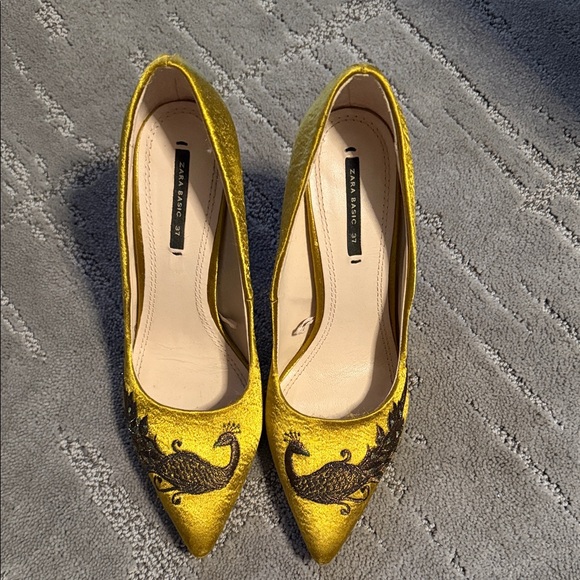 Zara Metallic Gold Pointed-Toe Embroidered Pumps - Picture 2 of 4